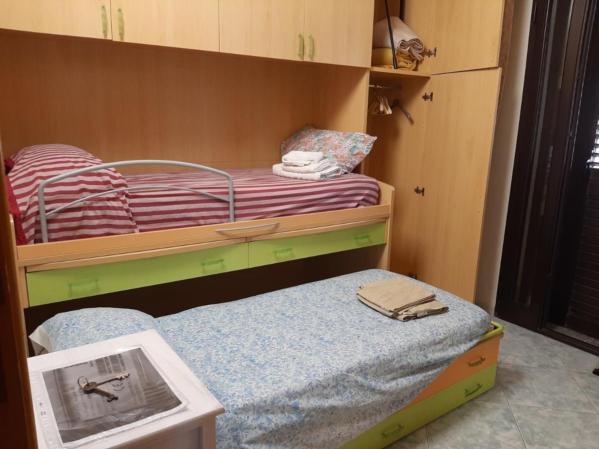 B&B Is Pranus A Mari Casa Privata Solanas  Buitenkant foto